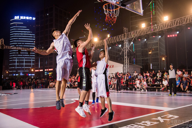 出了新的挑 出了新的挑