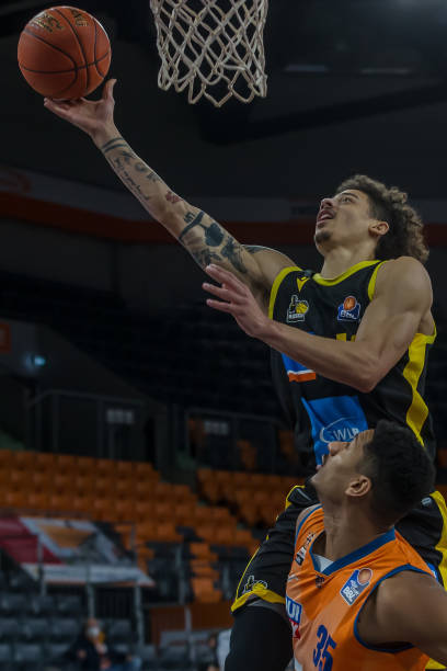 发展奠定基 发展奠定基